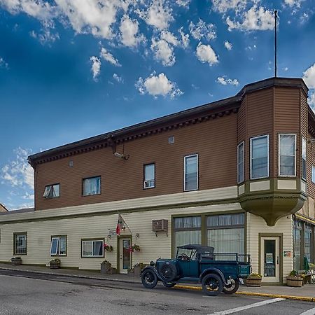 Country Encounters Accommodations Coleman Exterior foto