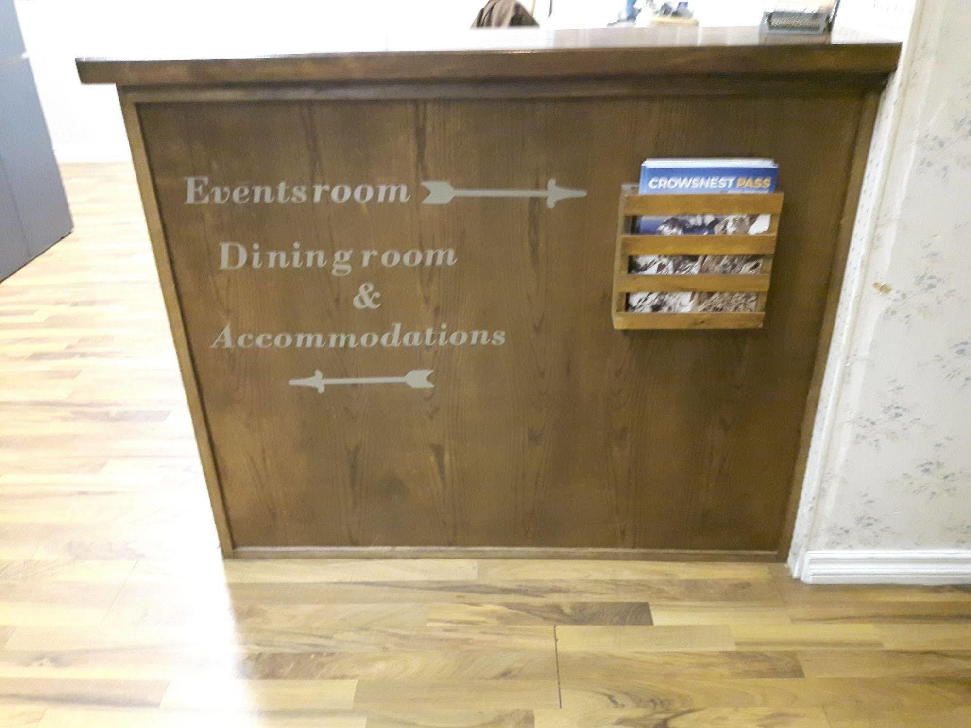 Country Encounters Accommodations Coleman Exterior foto